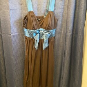 Brown and Blue Sleeveless Dress with Bow